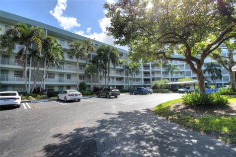 806 Cypress Grove Lane Pompano Beach FL 33069