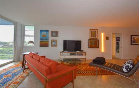 806 Cypress Grove Lane Pompano Beach FL 33069