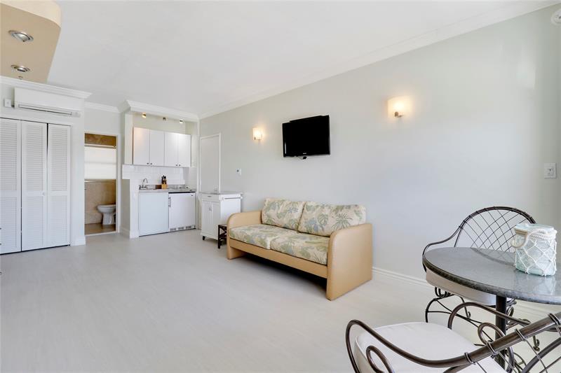 2508 Bay Drive Pompano Beach FL 33062