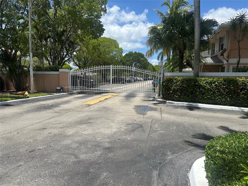 3263 NW 44th Street Oakland Park FL 33309