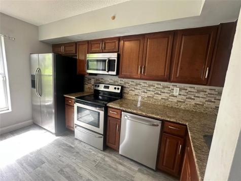 3263 NW 44th Street Oakland Park FL 33309