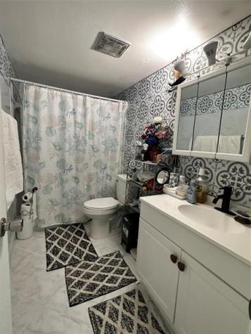 2400 NE 10th Street Pompano Beach FL 33062