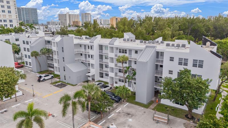 2870 NE 14th Street Causeway Pompano Beach FL 33062