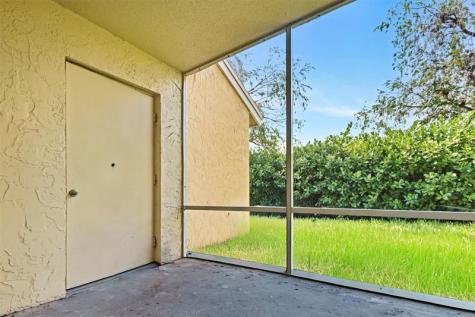 913 Coral Club Drive Coral Springs FL 33071