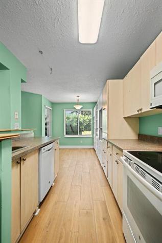 913 Coral Club Drive Coral Springs FL 33071