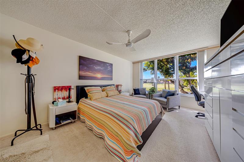 3980 Oaks Clubhouse Drive Pompano Beach FL 33069