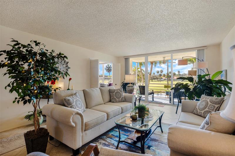 3980 Oaks Clubhouse Drive Pompano Beach FL 33069