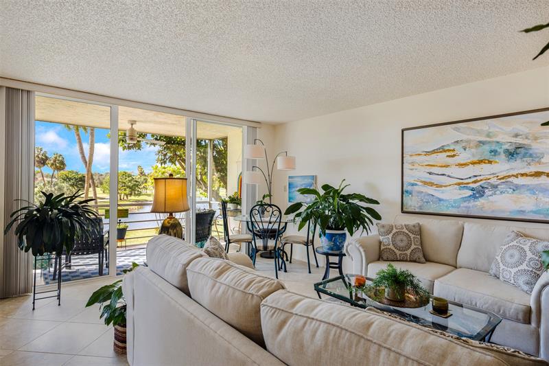 3980 Oaks Clubhouse Drive Pompano Beach FL 33069