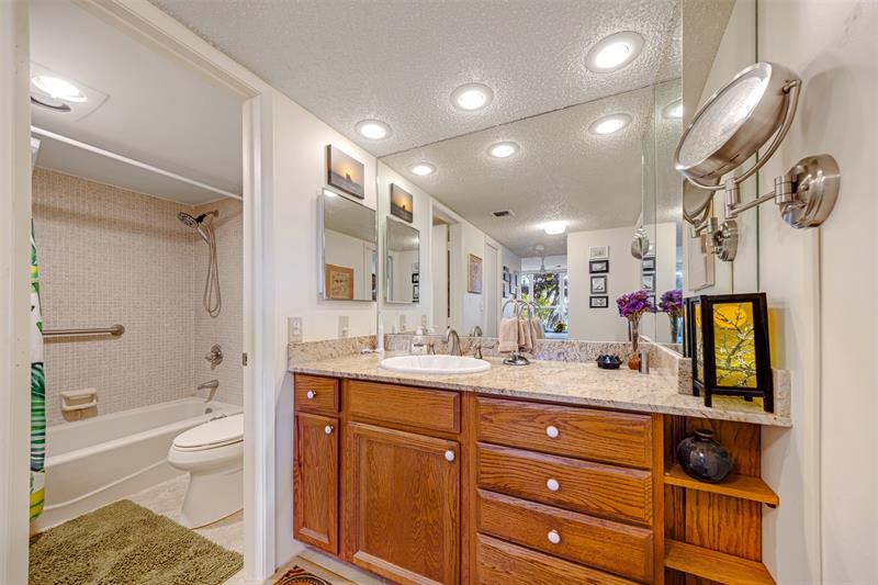 3980 Oaks Clubhouse Drive Pompano Beach FL 33069