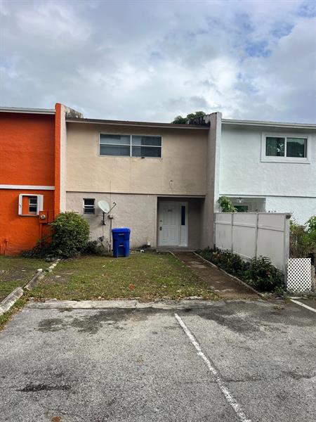 950 SW 74th Avenue North Lauderdale FL 33068