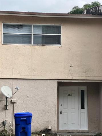 950 SW 74th Avenue North Lauderdale FL 33068