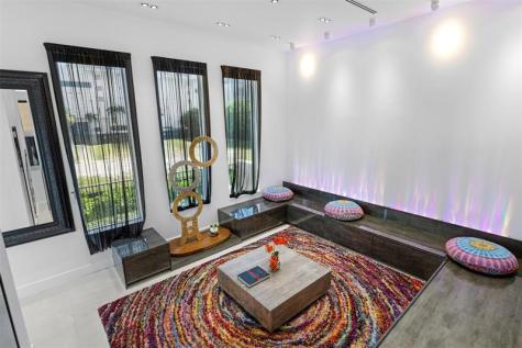 3021 Riomar Street Fort Lauderdale FL 33304