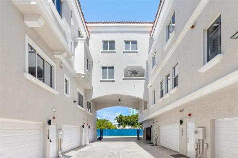 3021 Riomar Street Fort Lauderdale FL 33304