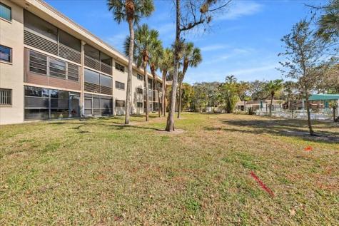 7737 NW 79th Avenue Tamarac FL 33321