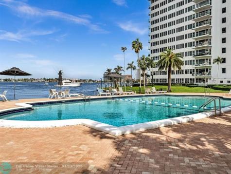 701 E Camino Real Boca Raton FL 33432