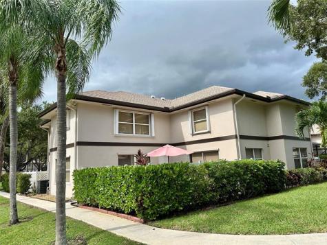 16 Amherst Court Royal Palm Beach FL 33411