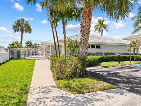 3200 NE 36th Street Fort Lauderdale FL 33308