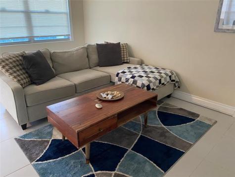 209 Ventnor M Deerfield Beach FL 33442