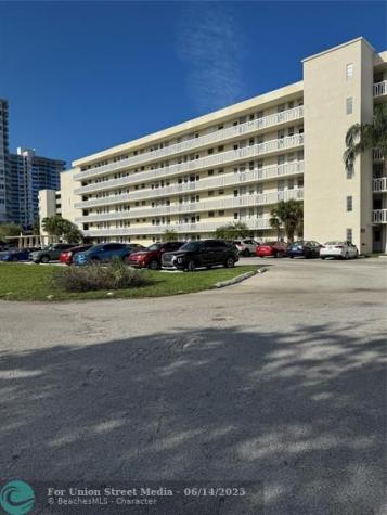 2859 Leonard Drive Aventura FL 33160