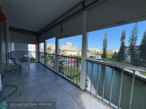 2859 Leonard Drive Aventura FL 33160