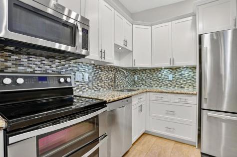 7711 Ashmont Tamarac FL 33321
