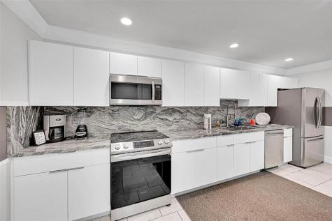 1920 NE 1st Terrace Wilton Manors FL 33305