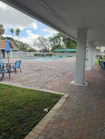 5515 Lakewood Circle Pompano Beach FL 33063