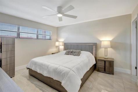 9720 S Hollybrook Lake Drive Pembroke Pines FL 33025