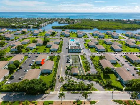 480 Horizons W Boynton Beach FL 33435