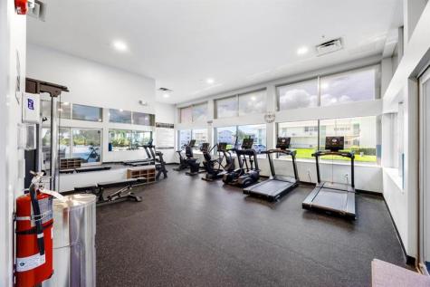 480 Horizons W Boynton Beach FL 33435