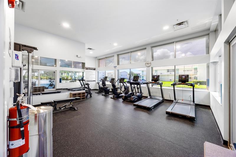 480 Horizons W Boynton Beach FL 33435