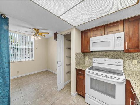 7 Willowbrook Lane Delray Beach FL 33446