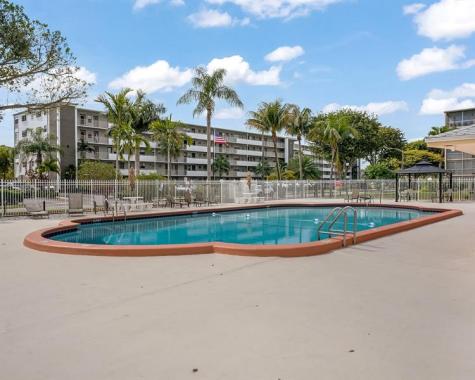 4700 Washington Street Hollywood FL 33021