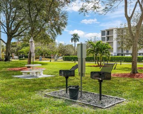 4700 Washington Street Hollywood FL 33021