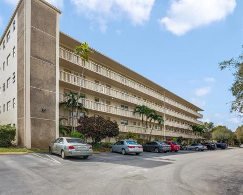 4700 Washington Street Hollywood FL 33021