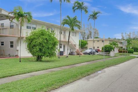 1300 N 12th Court Hollywood FL 33019