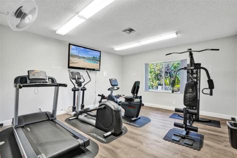 1300 N 12th Court Hollywood FL 33019