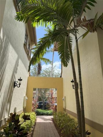 5926 NW 117th Drive Coral Springs FL 33076