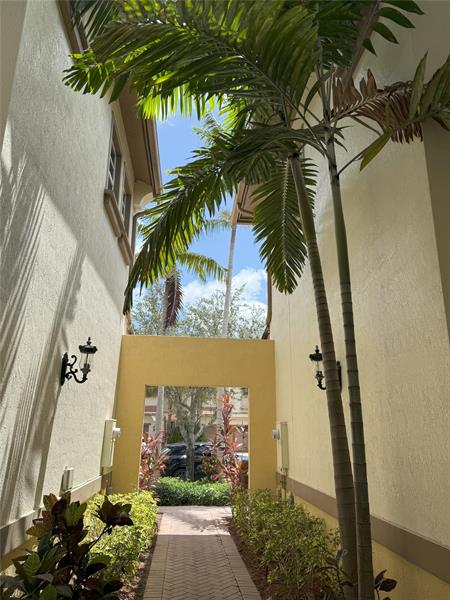 5926 NW 117th Drive Coral Springs FL 33076