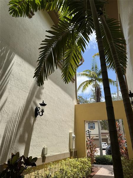 5926 NW 117th Drive Coral Springs FL 33076