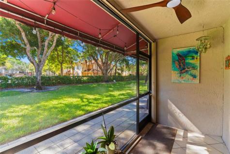 9129 N Vineyard Lake Drive Plantation FL 33324