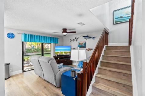9129 N Vineyard Lake Drive Plantation FL 33324