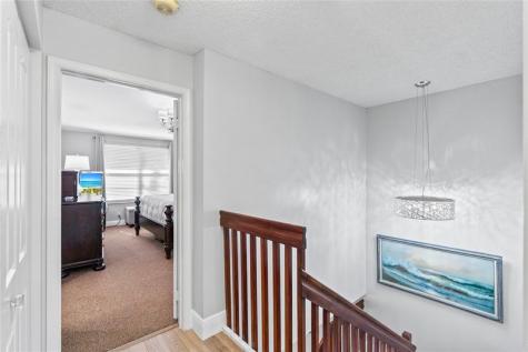 9129 N Vineyard Lake Drive Plantation FL 33324