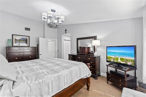 9129 N Vineyard Lake Drive Plantation FL 33324