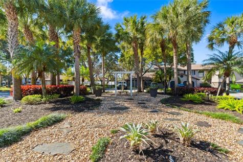 9129 N Vineyard Lake Drive Plantation FL 33324