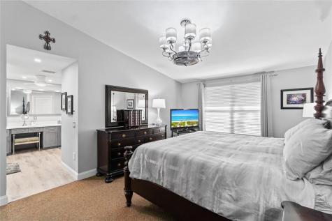 9129 N Vineyard Lake Drive Plantation FL 33324