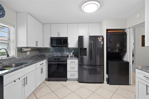 943 Savannas Point Drive Fort Pierce FL 34982