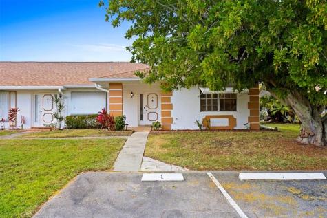 943 Savannas Point Drive Fort Pierce FL 34982