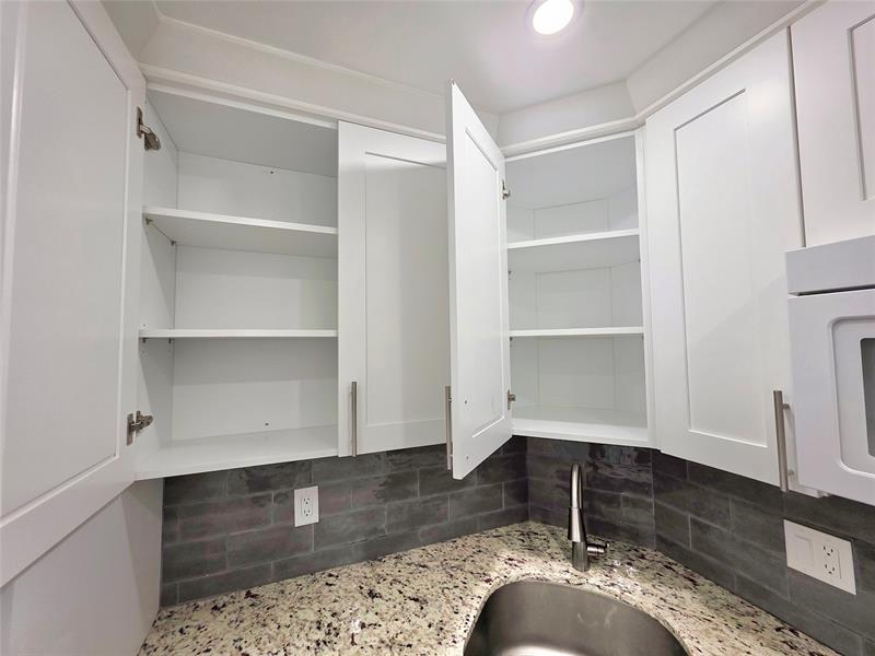 3200 NE 7th Court Pompano Beach FL 33062