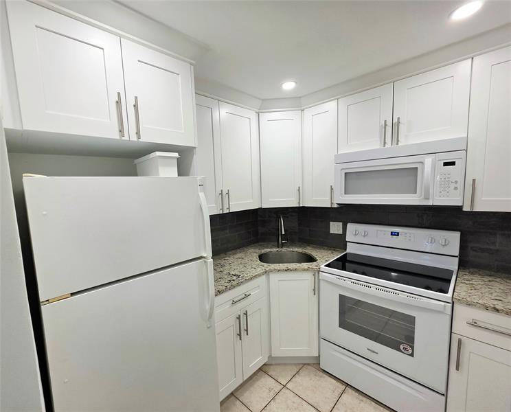 3200 NE 7th Court Pompano Beach FL 33062